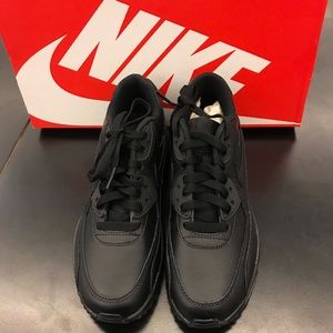 Nike Air Max 90 LTR (GS) Black Leather size 5y/ Women’s 6.5